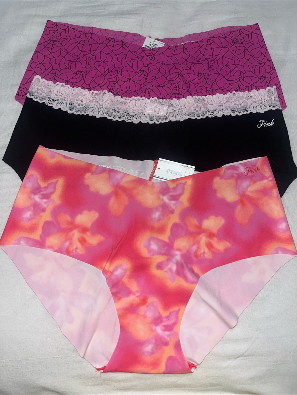 PINK Victoria’s Secret Hiphugger Hipster No Show Panties Pack of 3